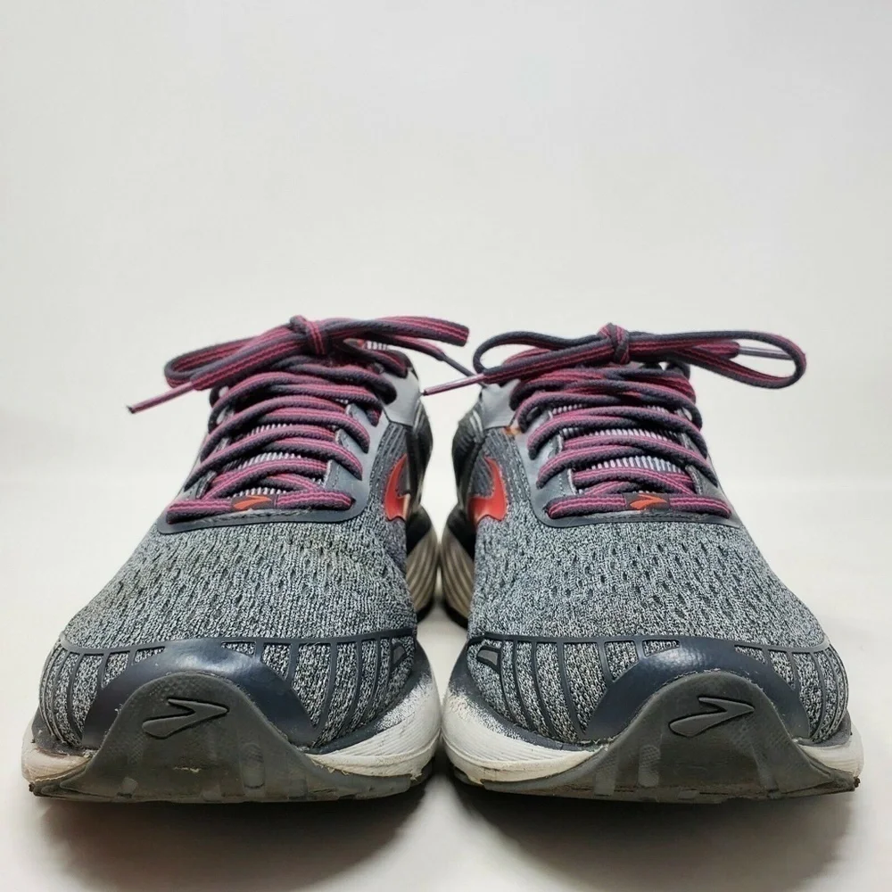 Brooks Women's Adrenaline GTS 18 Running Shoes 9